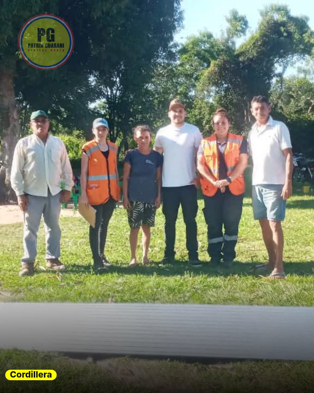Entrega de chapas a familias afectadas en Emboscada.