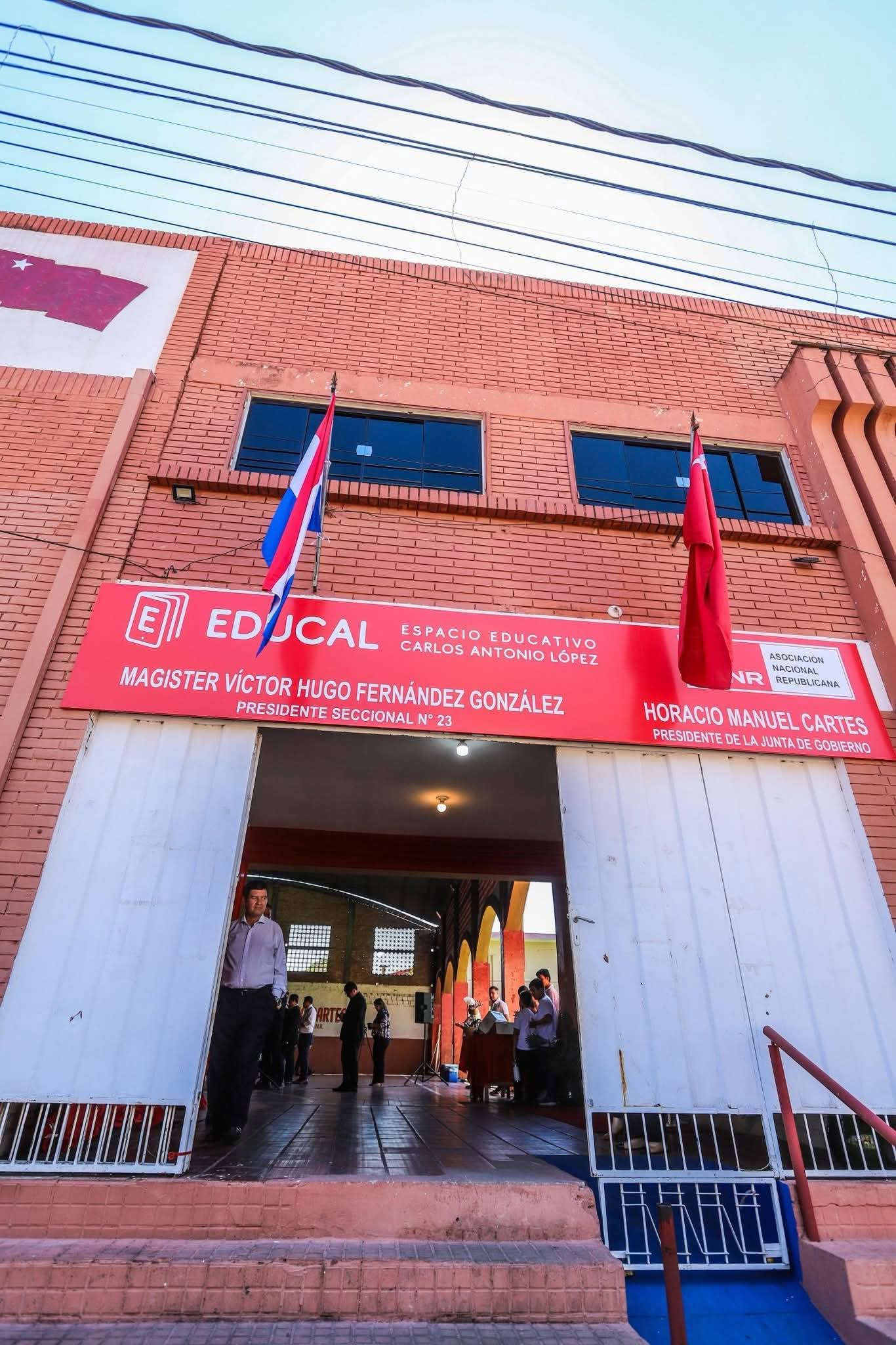 El Presidente Cartes habilitó espacio Educal en la Seccional 23 de Capital 