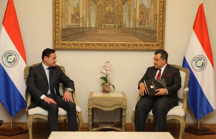 Canciller y embajador de Indonesia analizan avances de la agenda bilateral