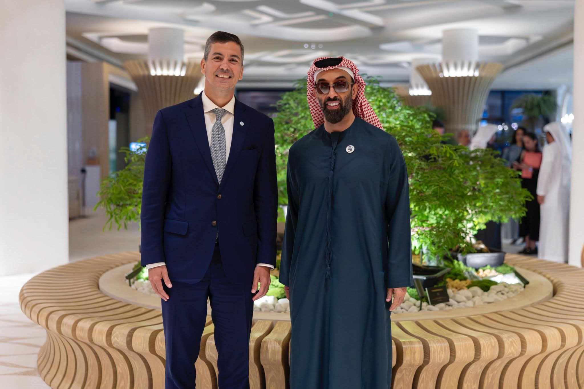 Reunión con el Jeque Tahnoon bin Zayed Al Nahyan