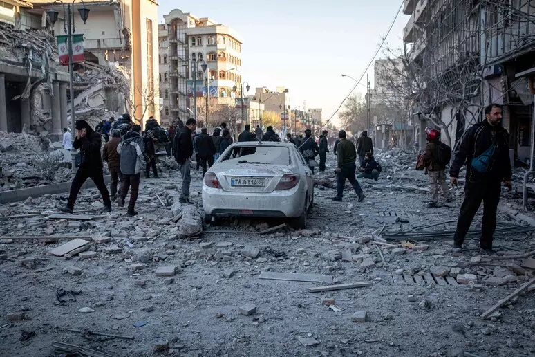 Nueva ola de ataques de EEUU e Israel sobre Teherán