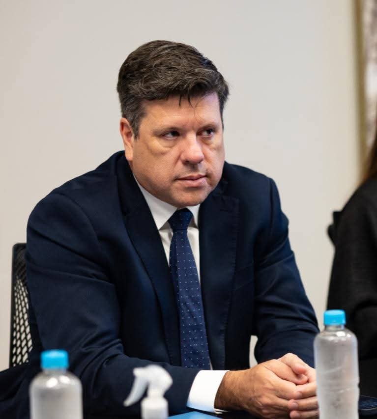  🔴 [LO ÚLTIMO]  El Gobierno busca destrabar el conflicto cañero en Troche