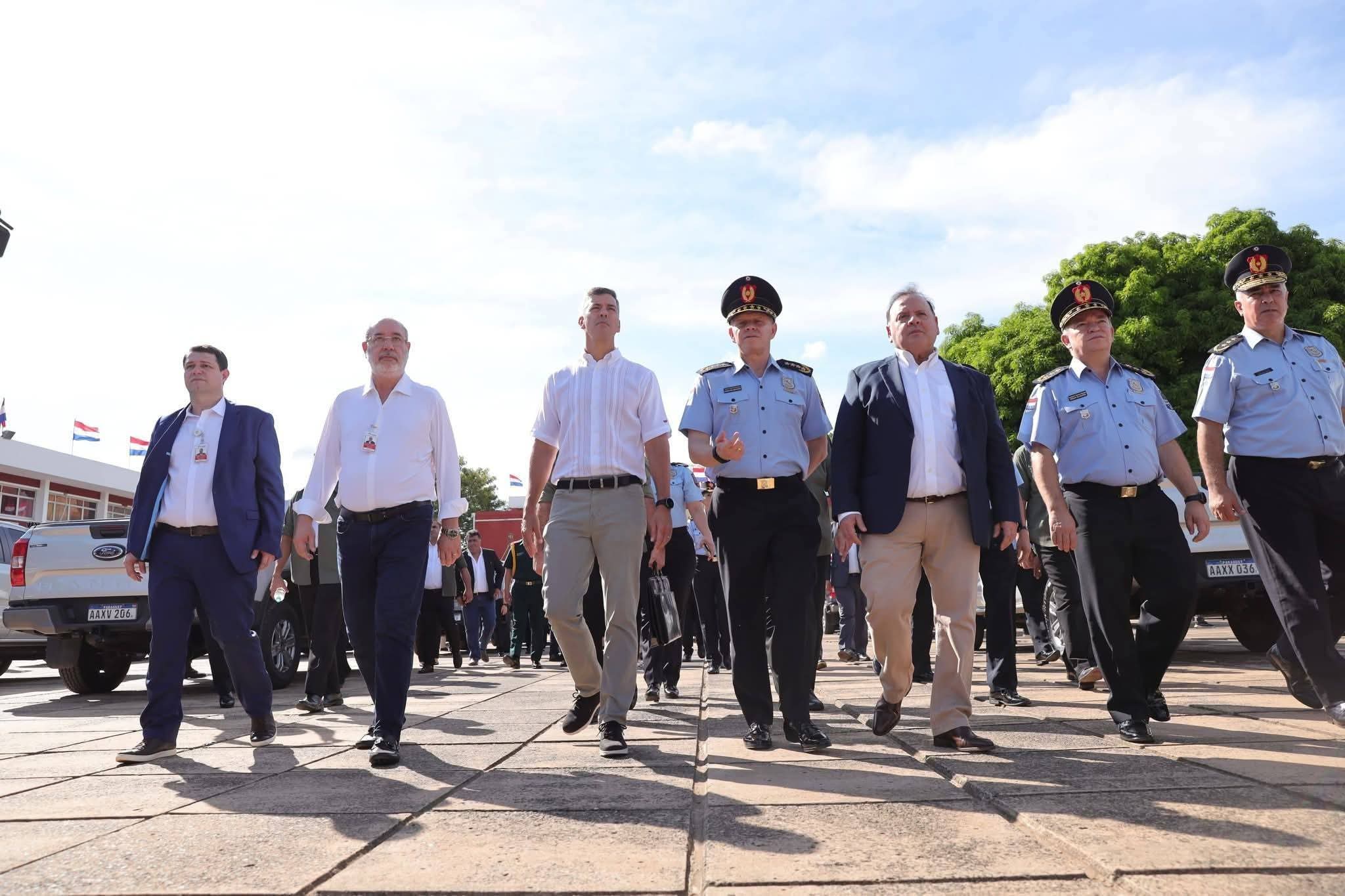 Fortalecimiento de la Seguridad en Paraguay Entrega de Equipos a la Polic铆a Nacional