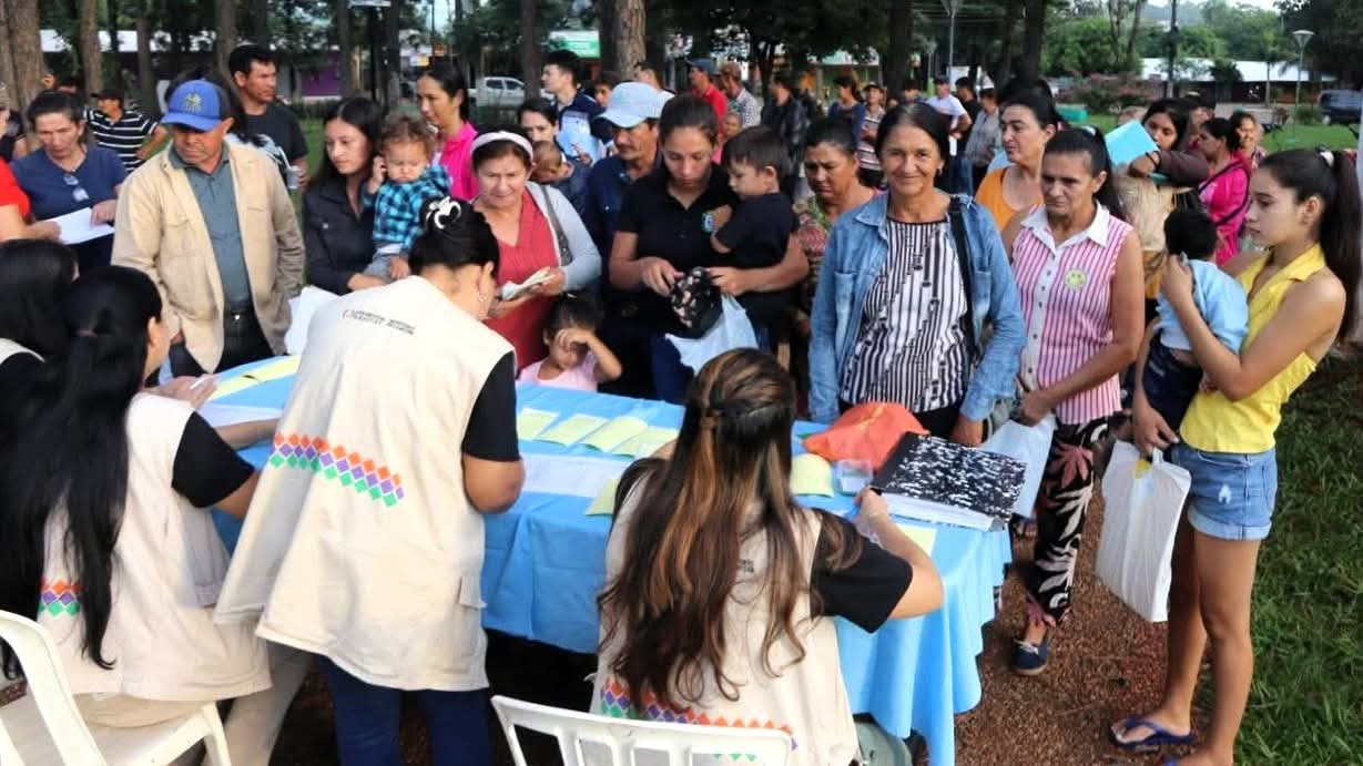 Móvil Mujer acerca servicios de salud y brinda más de 200 atenciones en Vaquería
