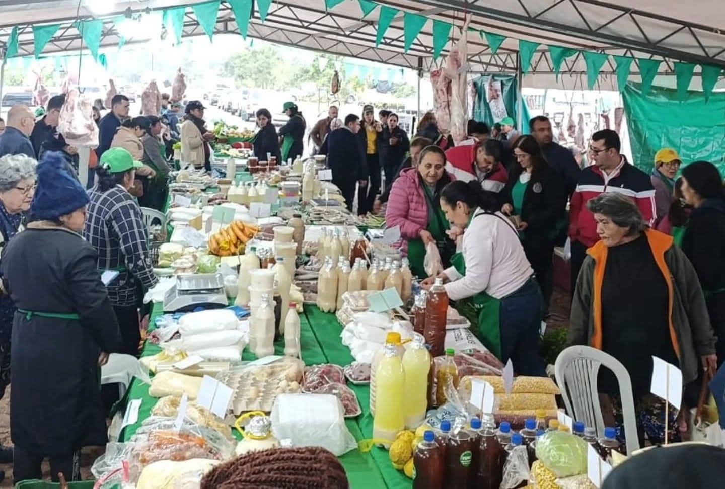 Marat贸nica Feria 鈥淪emana Santa Ra鈥檃r玫vo鈥 arranca este lunes y beneficiar谩 a m谩s de 1.500 familias