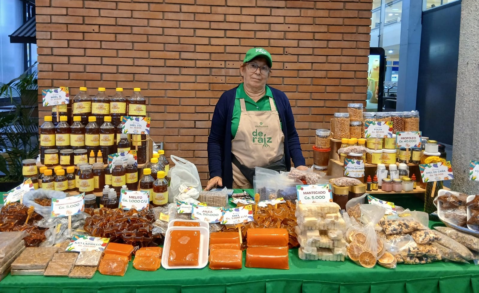 Más de 130 familias de Central y Cordillera ofertan productos del campo en el Multiplaza