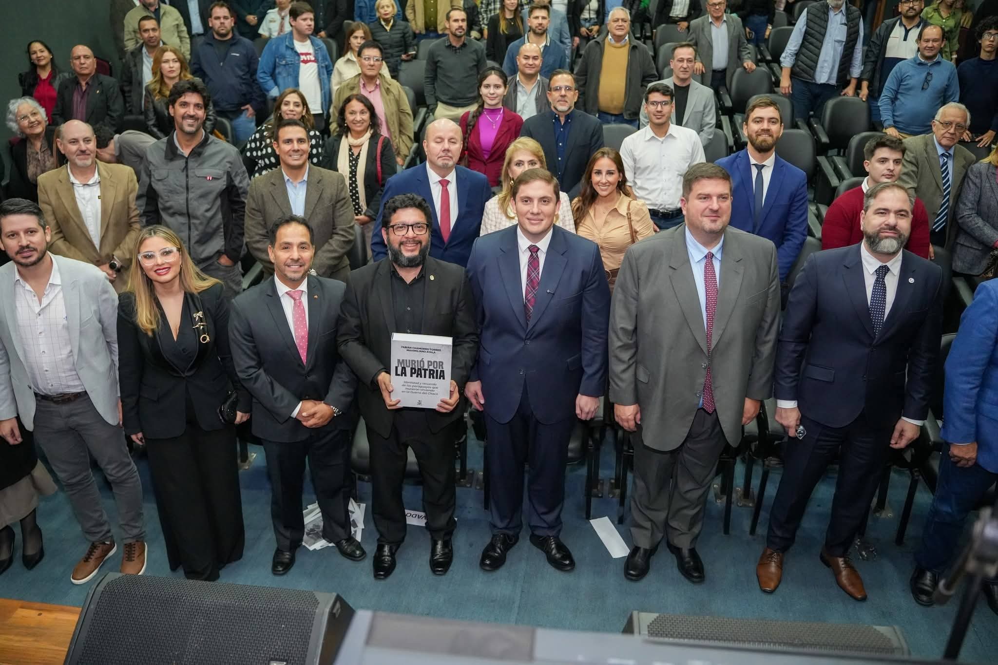 𝐑𝐞𝐧𝐝𝐢𝐦𝐨𝐬 𝐡𝐨𝐦𝐞𝐧𝐚𝐣𝐞 𝐚 𝐥𝐚 𝐦𝐞𝐦𝐨𝐫𝐢𝐚 𝐝𝐞 𝐪𝐮𝐢𝐞𝐧𝐞𝐬 𝐝𝐢𝐞𝐫𝐨𝐧 𝐬𝐮 𝐯𝐢𝐝𝐚 𝐩𝐨𝐫 𝐞𝐥 𝐏𝐚𝐫𝐚𝐠𝐮𝐚𝐲. 🇵🇾