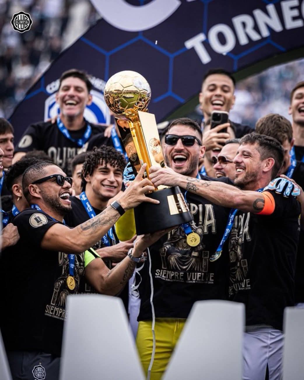 Olimpia levanta la copa ⚪⚫🏆