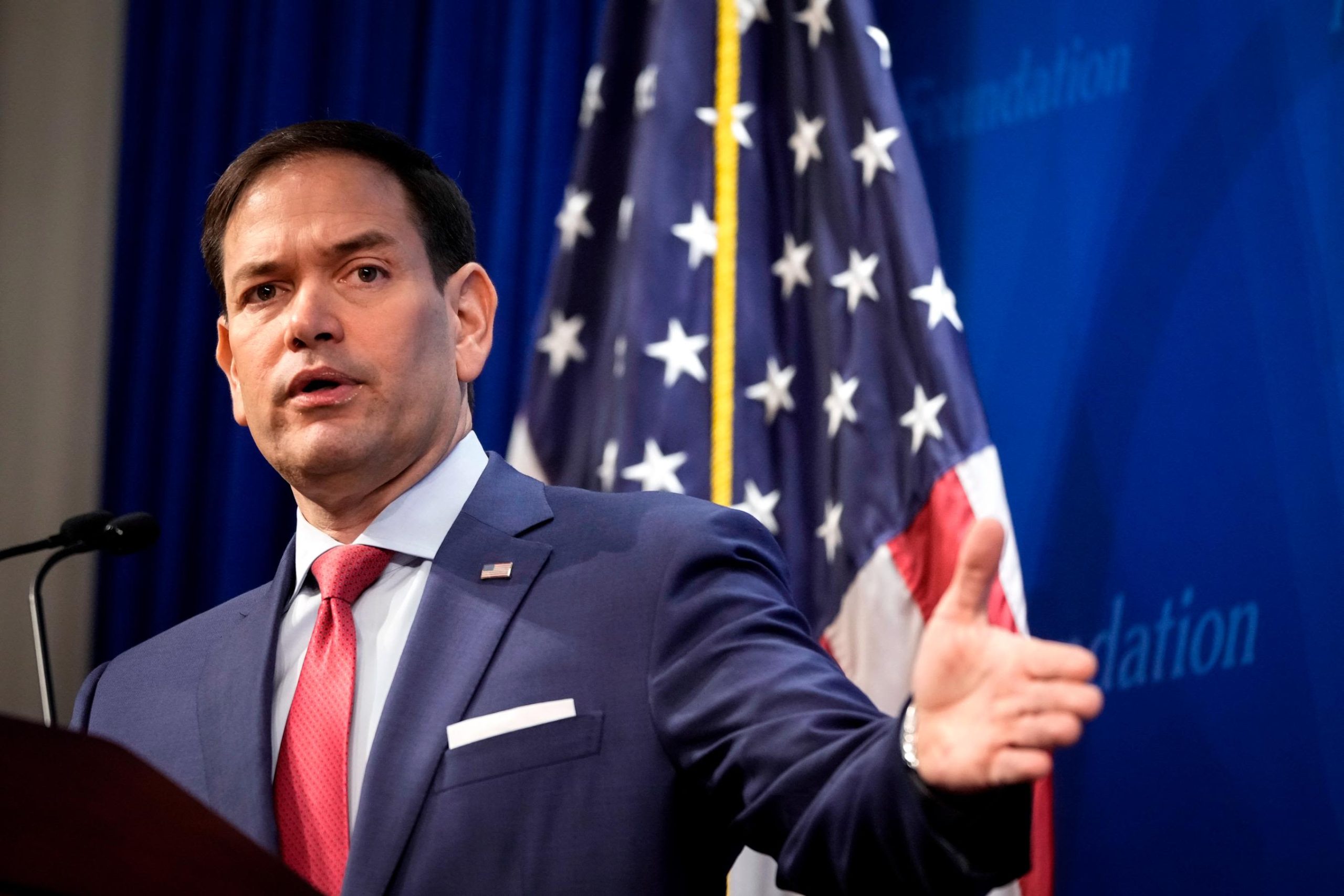 Rubio viaja a Roma y visitará el Vaticano esta semana para el deshielo