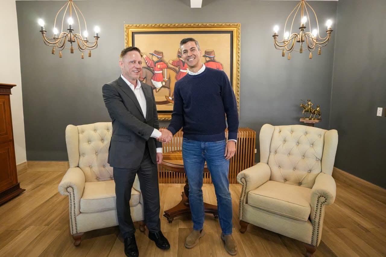 Encuentro estratégico entre Santiago Peña y Peter Thiel