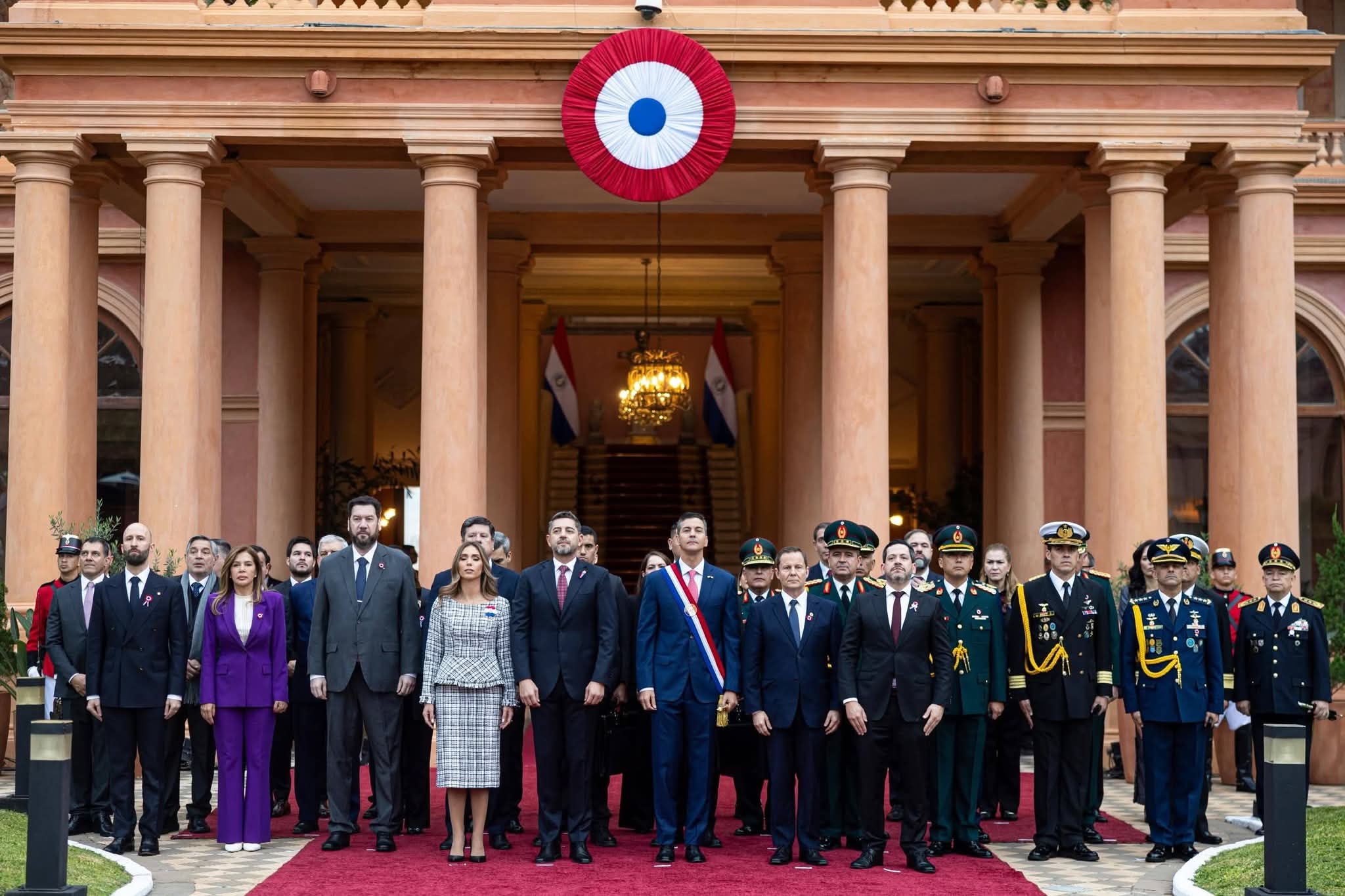 Celebración del 215.º Aniversario de la Independencia del Paraguay 