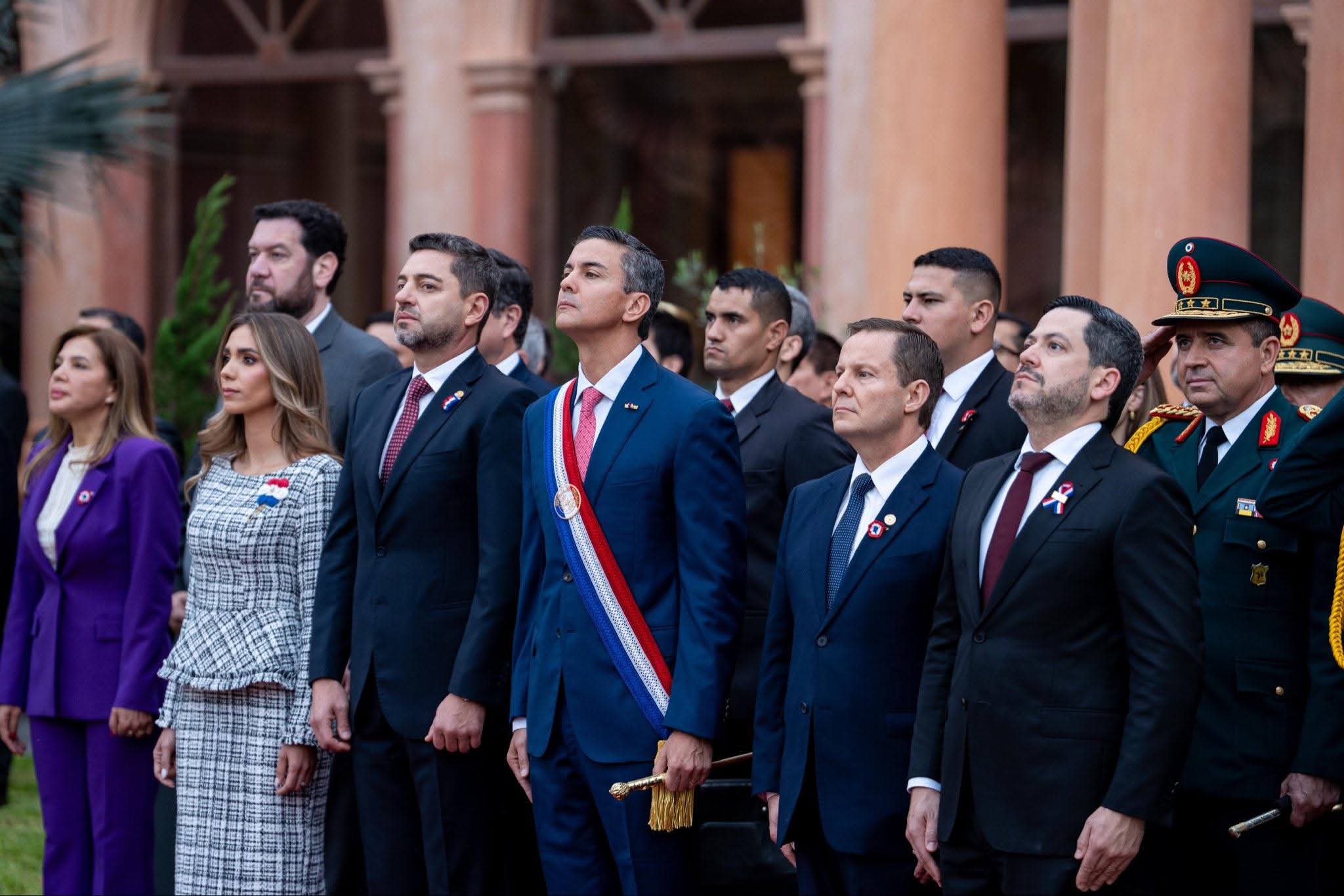 Acto Oficial de la Conmemoración del 215.º Aniversario de la Independencia de Paraguay 