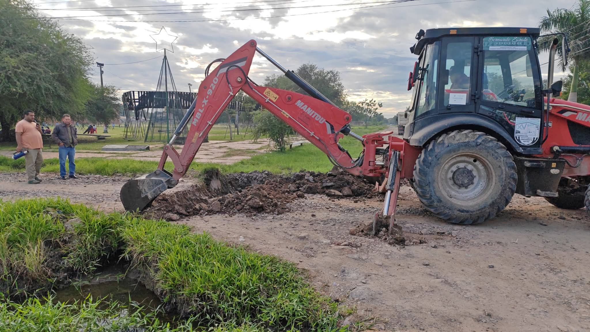 Mejoras en infraestructura vial en Remamsito, desarrollo de obras drenajes