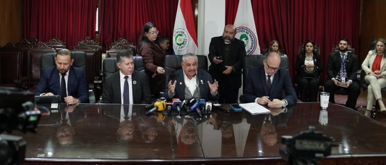 IPS anuncia exclusión de más de 800 insumos de su listado básico tras revisión del vademécum