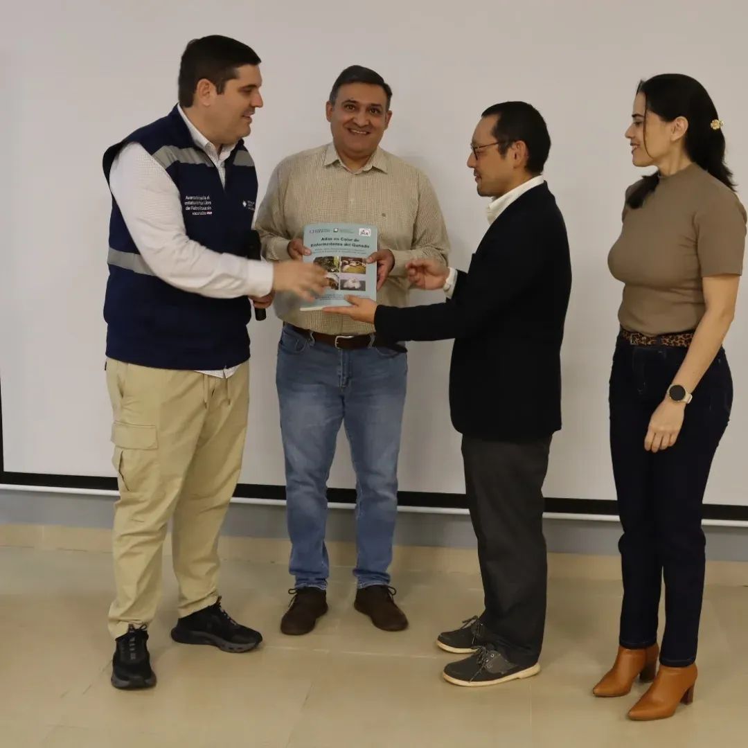 PRESENTACIÓN OFICIAL DE MATERIAL TÉCNICO DESARROLLADO POR EL SENACSA Y LA JICA.