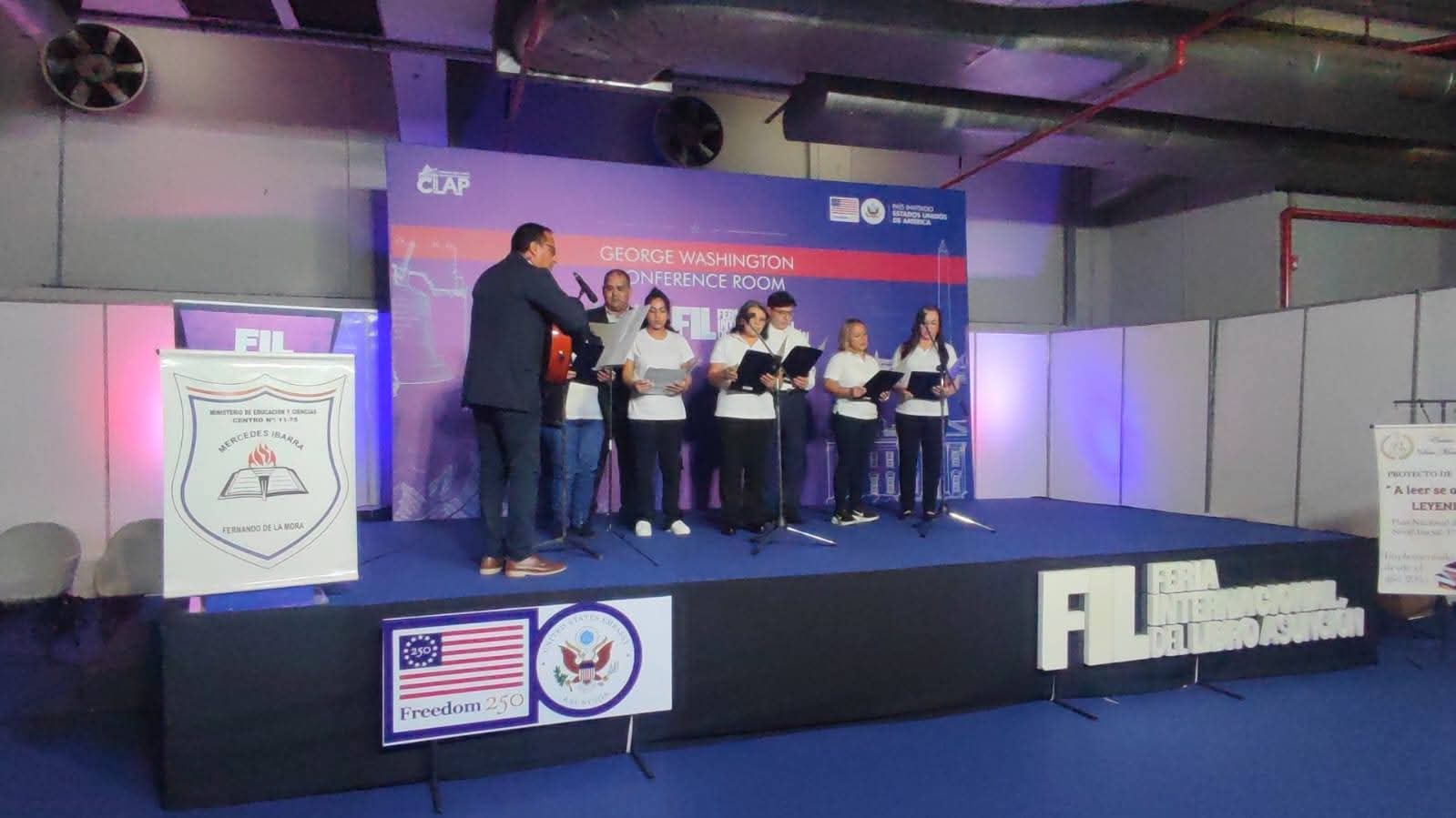 Participación del Programa Ñe'ëry en Feria