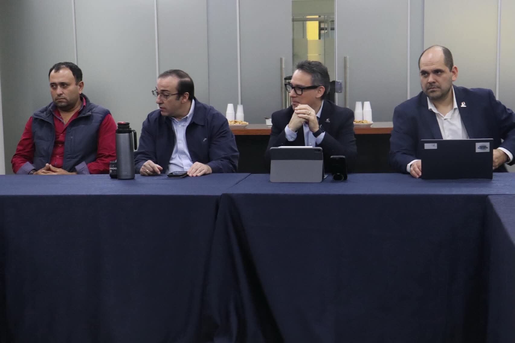 Cooperativas y sector privado