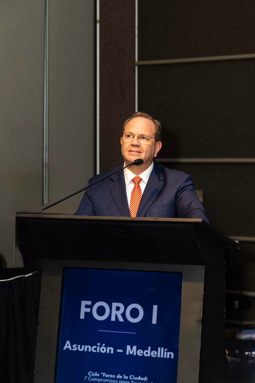 Participación de Camilo Pérez en Foro Urbano