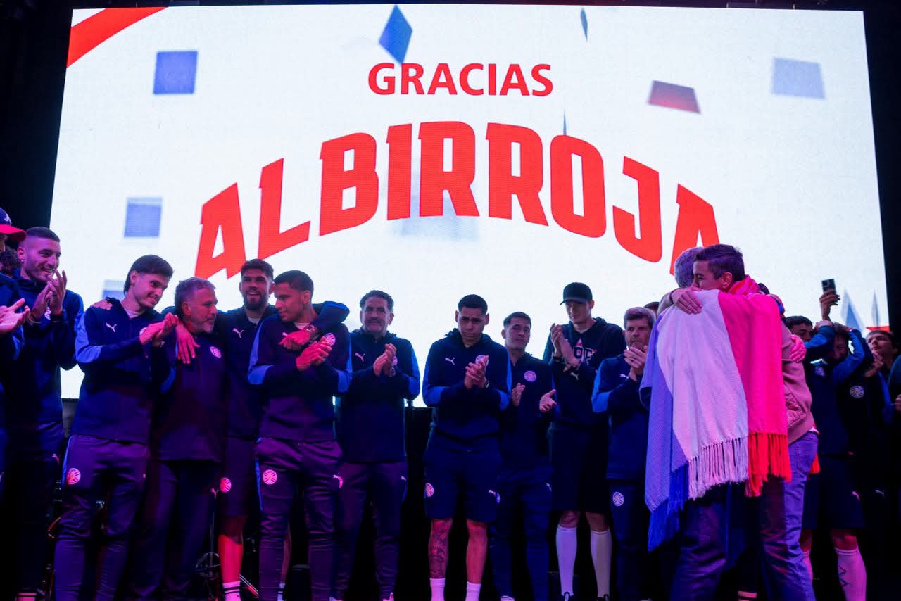 Reconocimiento a la Selección Albirroja 