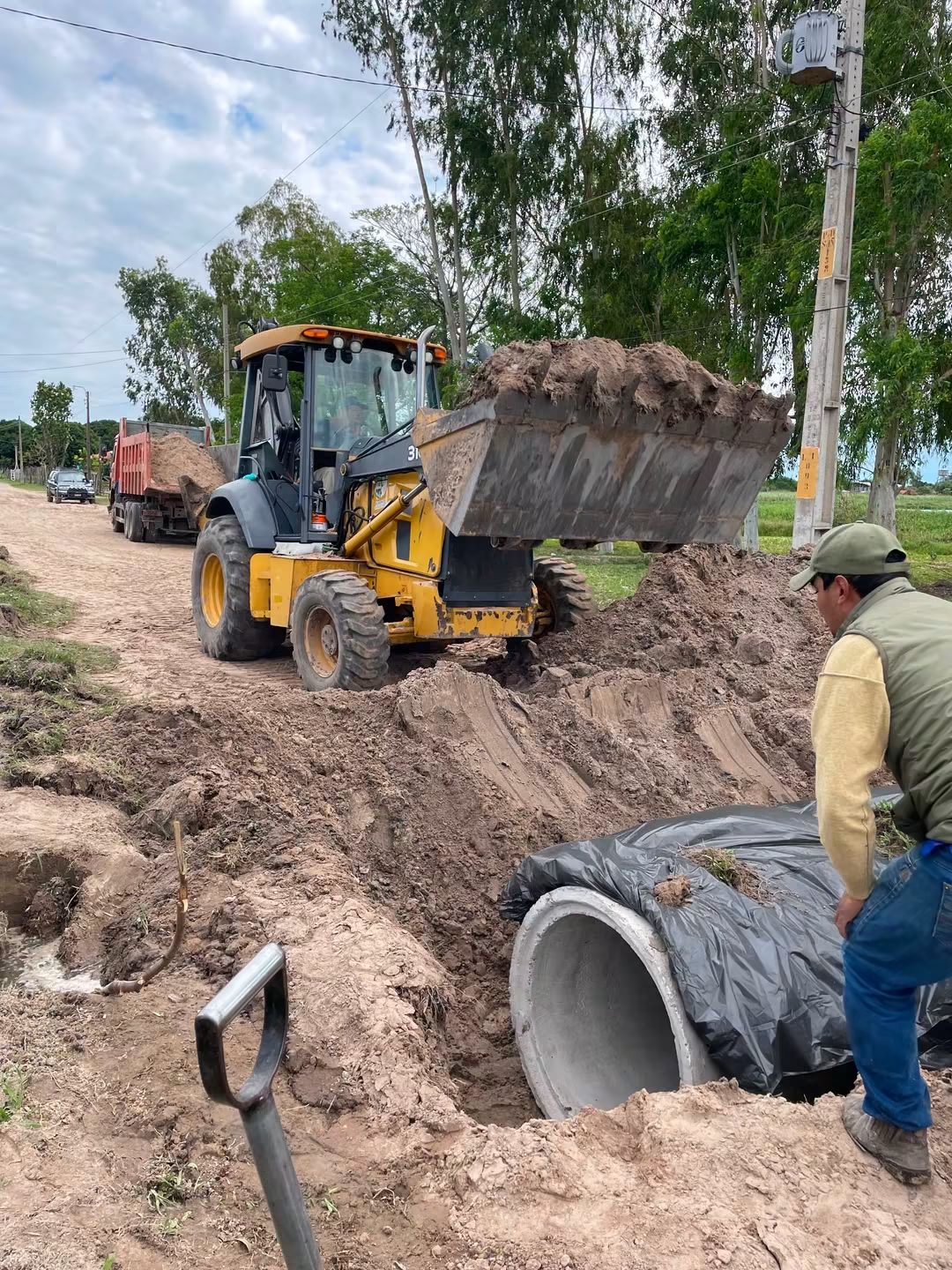 Siguen mejorando la conectividad vial en el departamento.