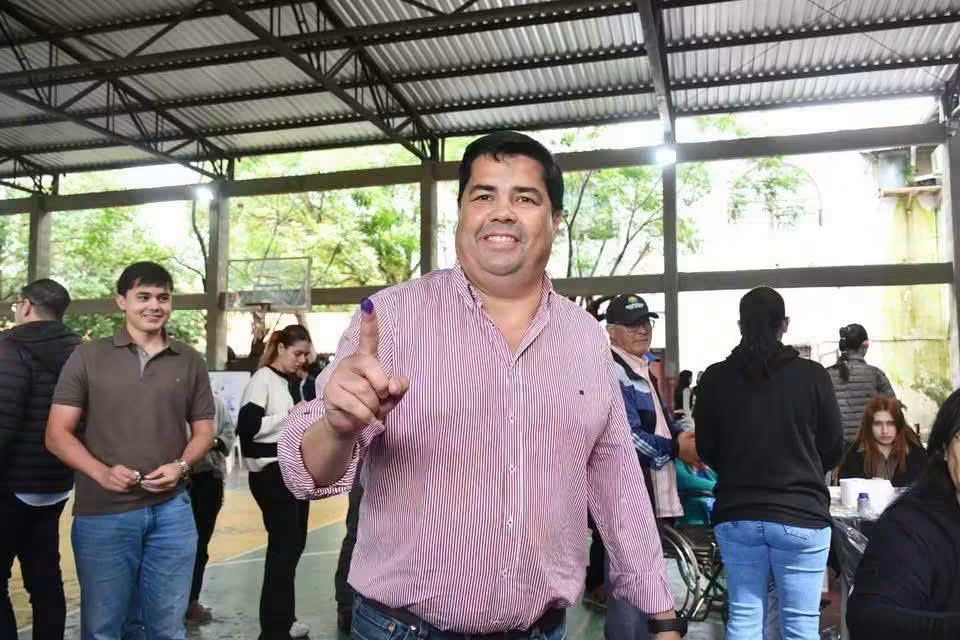 Votación del director paraguayo de la Eby 